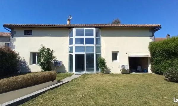 Maison 7 pièces de 285m² + garage