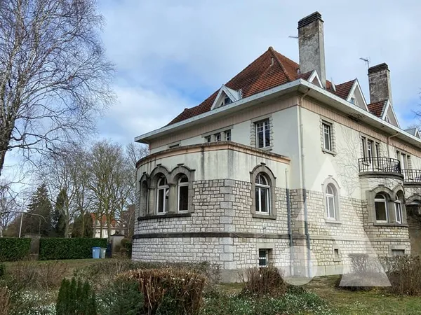 Maison Tavaux 11 pièce(s) 245m2