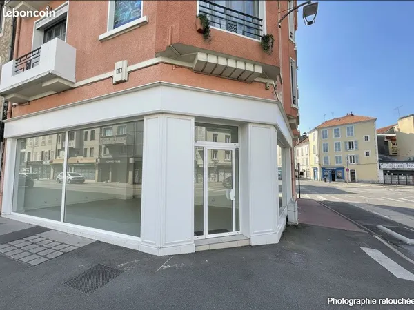 Local commercial 73 m² Pau