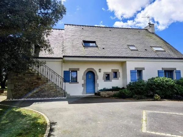 Maison 7 pièces 230 m²