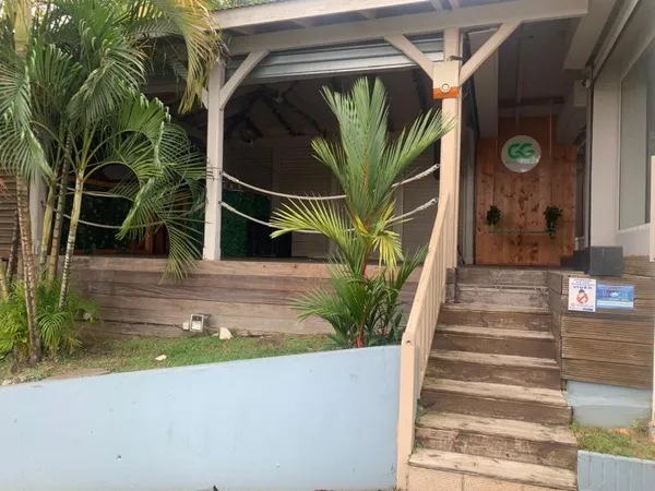 Local commercial 81 m²
