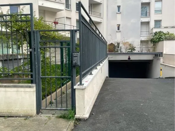 Place de parking sous sol Courbevoie