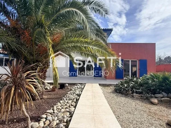 A 25 MINUTES DE PERPIGNAN ET DE NARBONNE, BELLE VILLA, T6 AVEC PISCINE ET AVEC BEAU JARDIN ARBORE DE