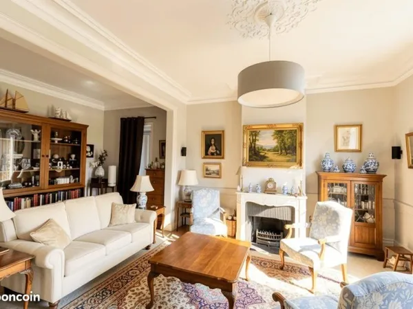 Maison 8 pièces 180 m²