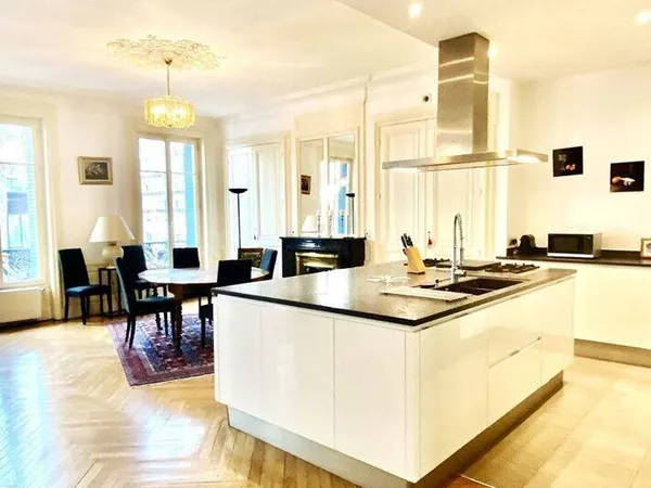 Appartement 3 pièces 118 m²