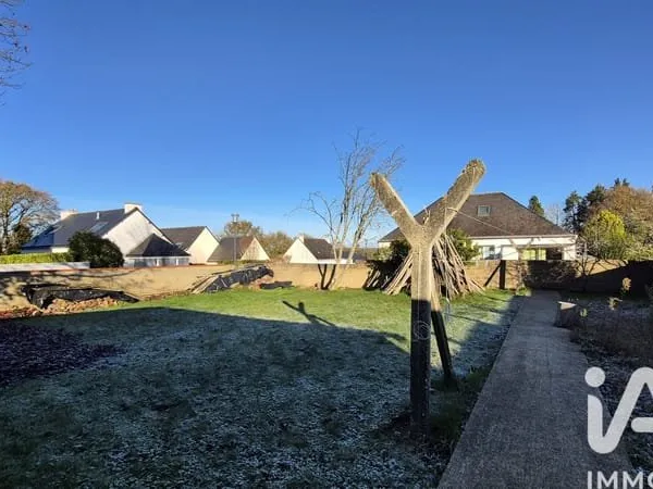 Terrain 280 m²