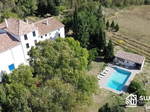 Propriété 17 pièces 409 m²