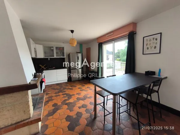 Appartement de 110 m² dans maison