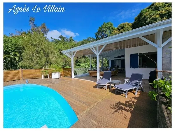 -- URGENT -- Villa Piscine + 2 Logements Piscine proche Plage Grande Anse
