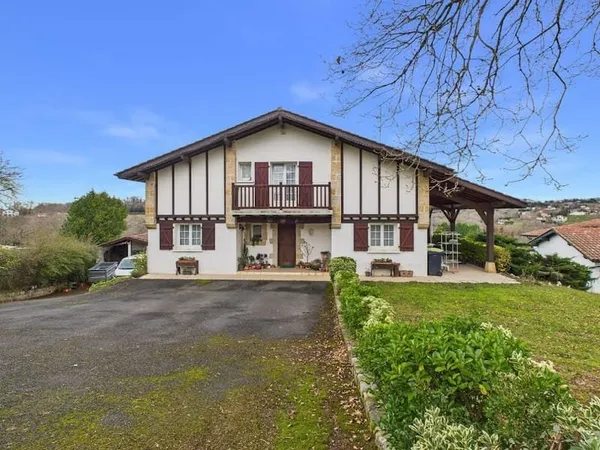 Maison 6 pièces 180 m²