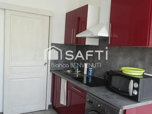 Ensemble Immobilier de 19 garages et 4 appartements plain-pieds