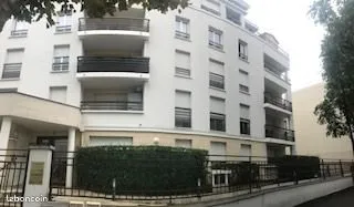 Appartement 2 pièces - 49 m² - Parking sous-sol - 1er étage avec ascenseur - Location - Villeneuve-l
