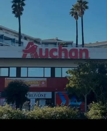 Bail Commercial a céder Auchan Bastia