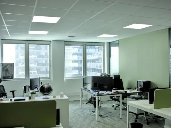 Local professionnel 250 m²