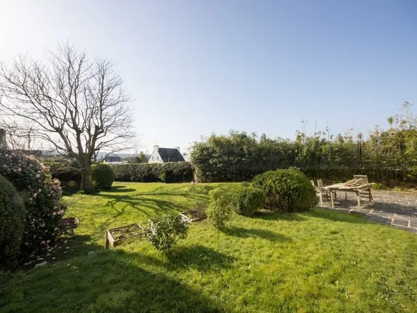A VENDRE - LE RELECQ KERHUON - MAISON - 6 CHAMBRES - TERRAIN