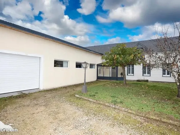 Pavillon 6 pièces 216 m²