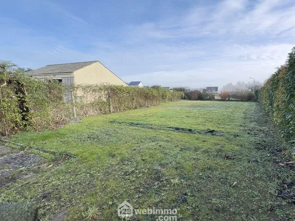 Terrain à bâtir - 500m² - Corné