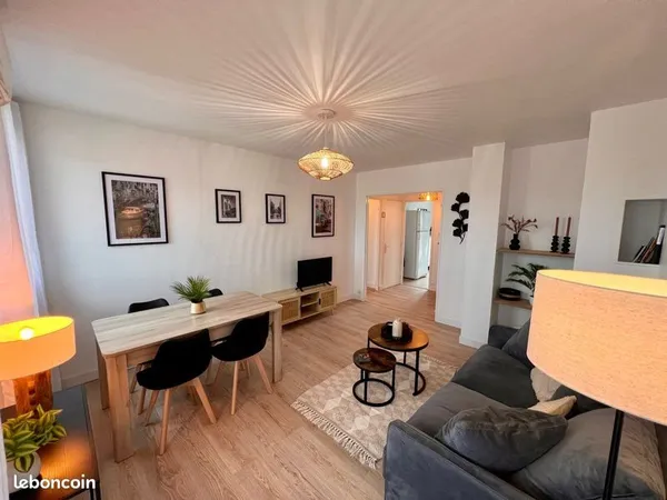 Magnifique appartement refait à neuf - Vue cité