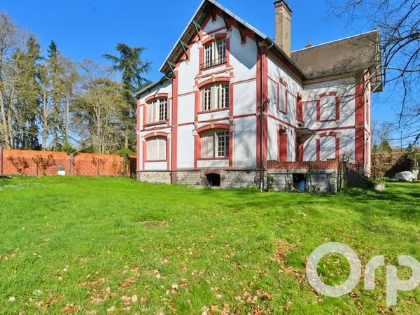 Maison 11 pièces 277 m²