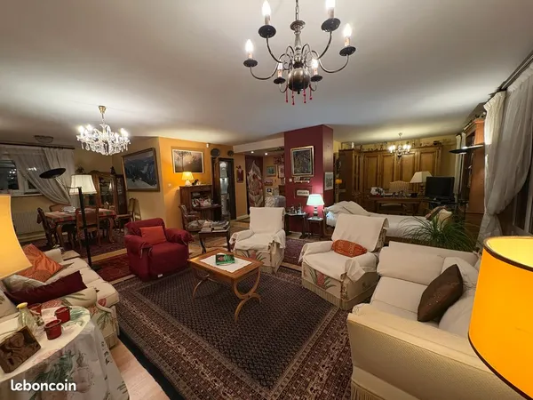 Superbe Appartement 4 Pièces - 5ème étage avec ascenseur - 120m²