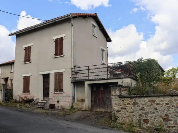 Propriété à rénover à Saint-Yrieix-sous-aixe