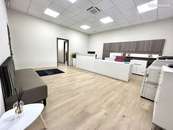 Local 140 m² Ajaccio