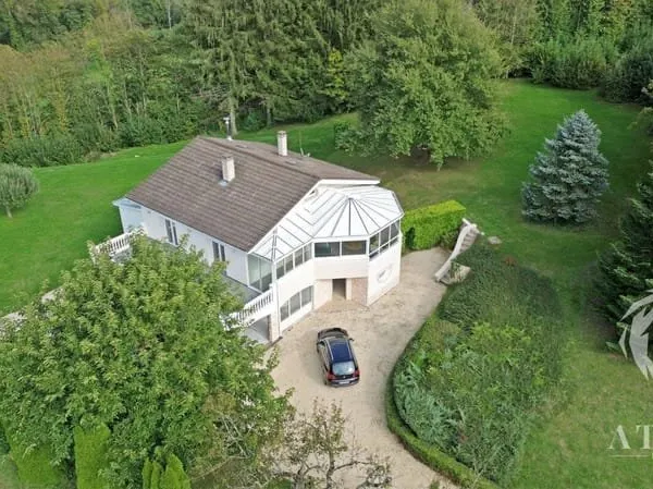 Maison 7 pièces 227 m²