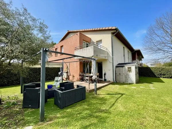 Appartement 4 pièces 85 m2 avec Jardin et Parking
