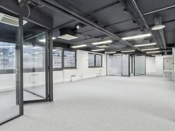 Bureaux 254 m²
