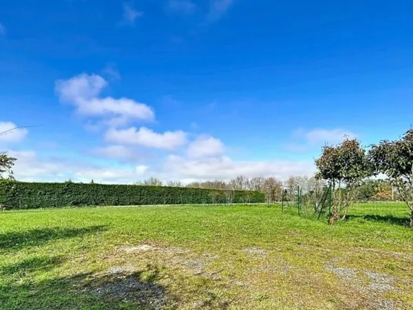 Terrain 1200 m²
