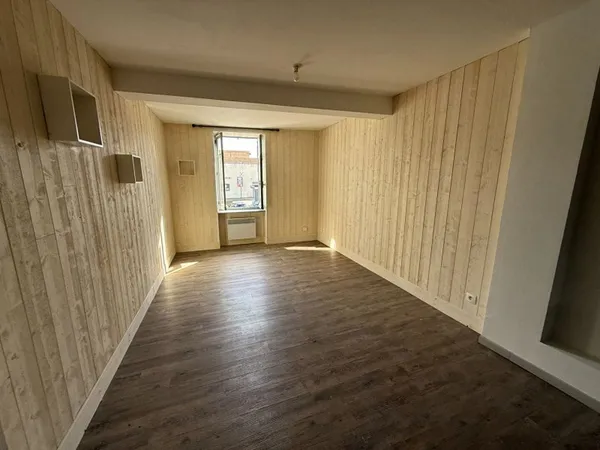 APPARTEMENT AVEC TERRASSE A CARCASSONNE