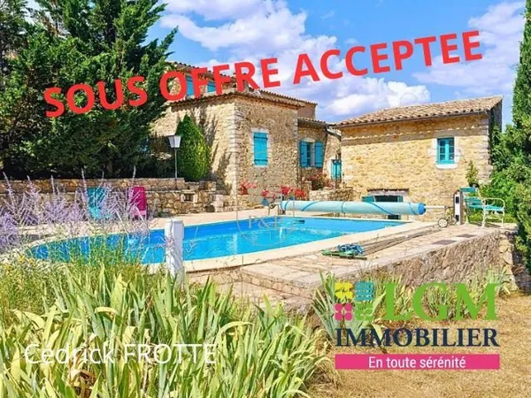 Authentique Bergerie en pierre au coeur de l'Ardèche méridionale avec vue panoramique