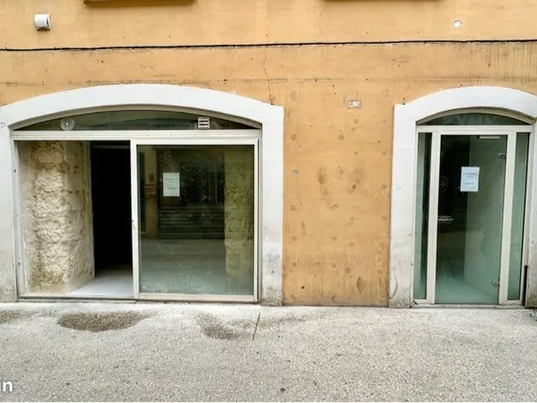 LOCAL COMMERCIAL 40 m² - RUE SADI CARNOT - LUNEL CENTRE