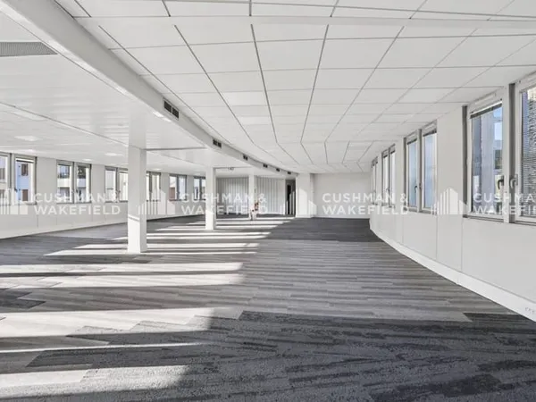 Bureaux 731 m²