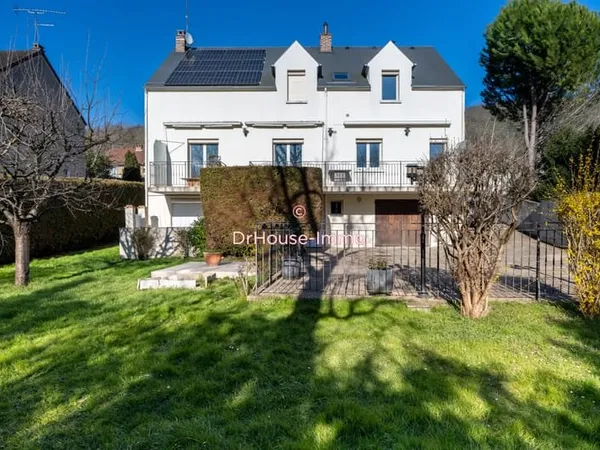 Superbe propriété 7 pièces + dépendance de 50m²