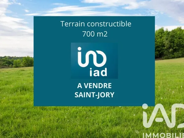 Terrain 700 m²