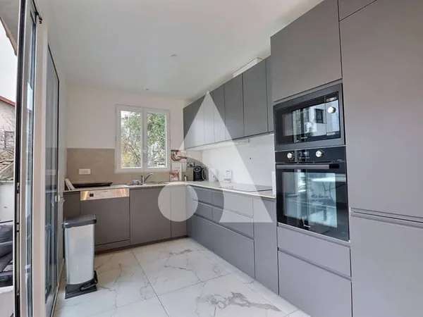 Maison 6 pièces 180 m²