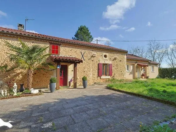 Maison 7 pièces 240 m²