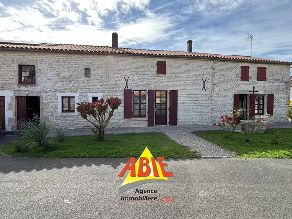 Maison en pierre accès conche SAINT PIERRE LE VIEUX