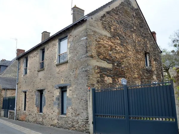 Maison 9 pièces et studio - Candé (49)