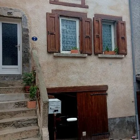 Maison de village 83m2 avec grand garage