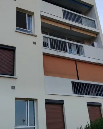 T2 - location - 700 euros CC - Sud -vue Mt D'Or Meublé