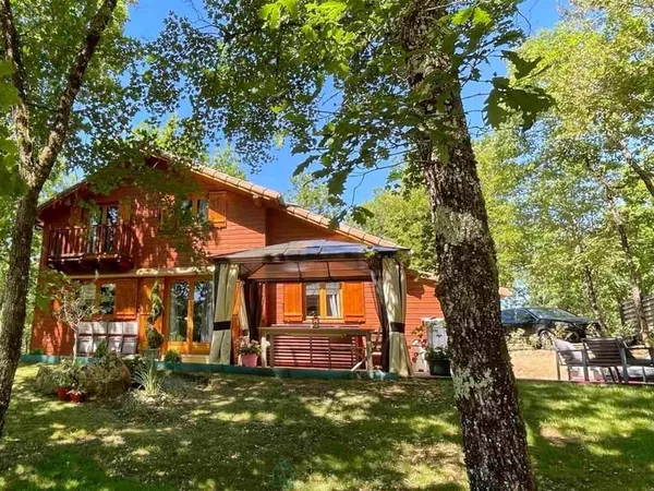 Dans un cadre idyllique et relaxant, superbe chalet de 92 m² en parfait état, offrant confort, moder