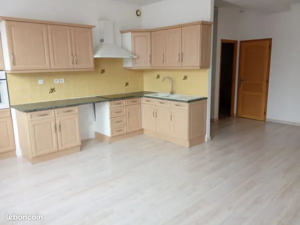 Appartement Location Châlons-en-Champagne 3p 78m² 690€