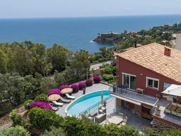 Villa 5 pièces 219 m²