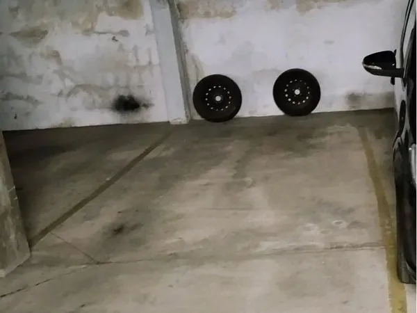 Parking moto