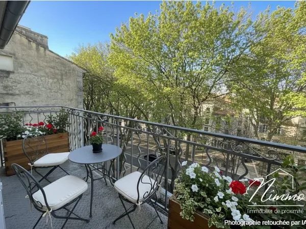 NIMES CENTRE VILLE GAMBETTA APPARTEMENT T3 BALCON