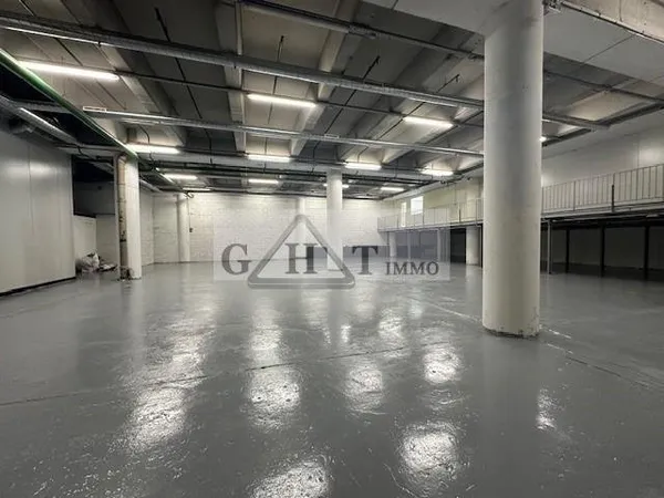 ENTREPOT BUREAUX 1200M² BAGNOLET