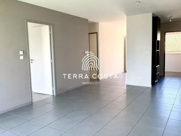 Appartement T3 avec terrasse