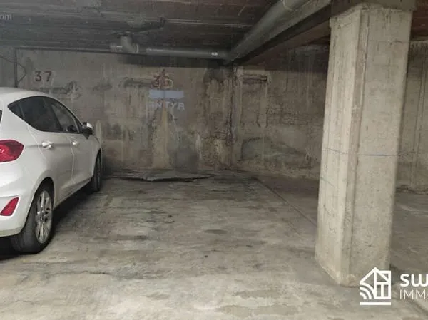 Parking 12 m²